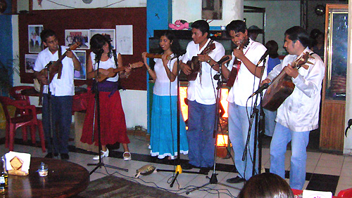 jarana conjunto musicians